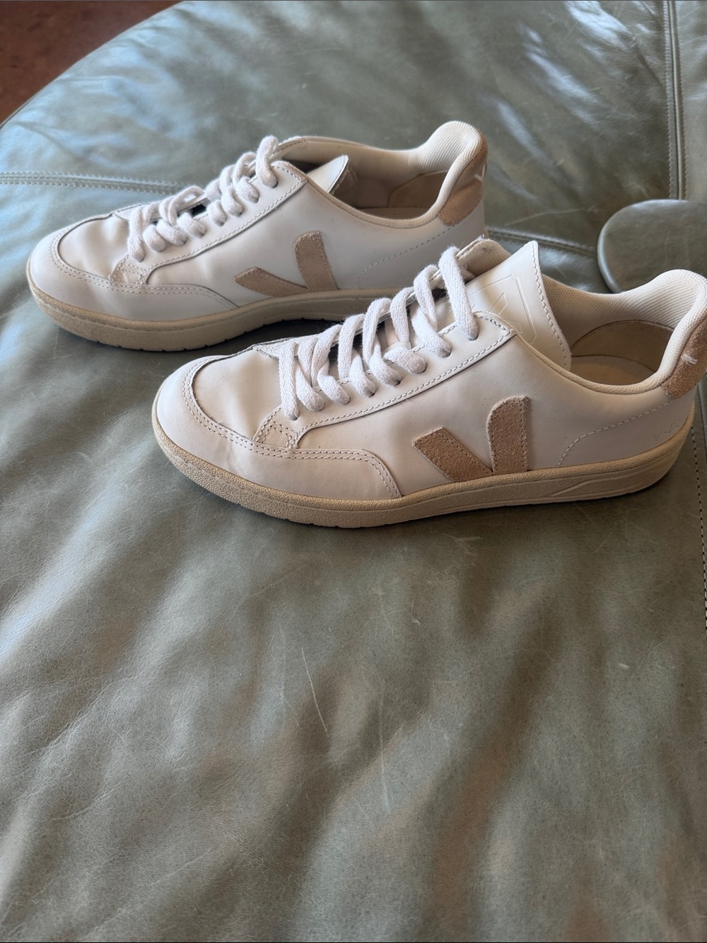 Veja Women’s Low-Top Sneakers in White and Beige